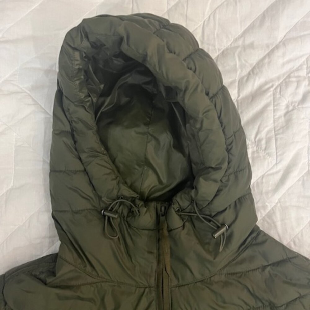 Gap Puffer Jacket, Medium - image 5